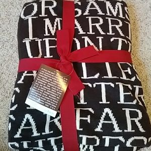 Barns and noble blanket